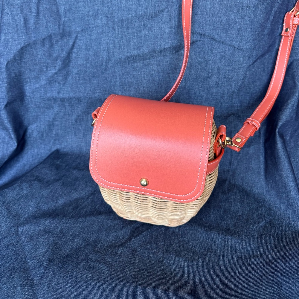Tommy Bahama Picnic Basket Crossbody Purse LIKE NEW